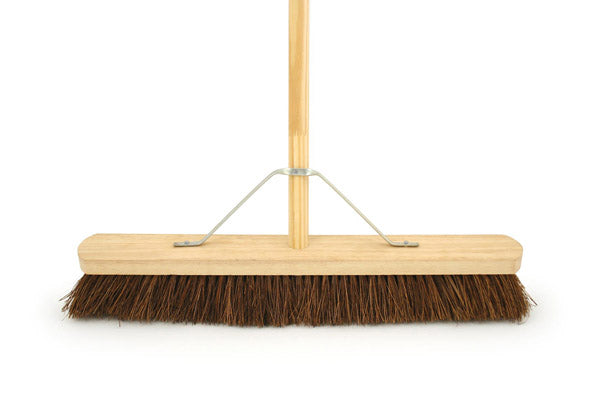 Stiff Bassine Platform Brush With Handle - 24"